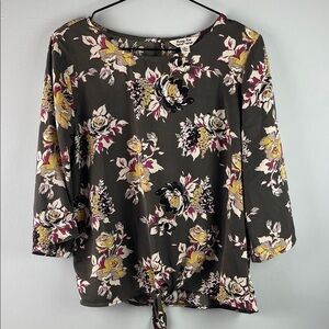 Lovely Krazy Kat Floral Top Size M